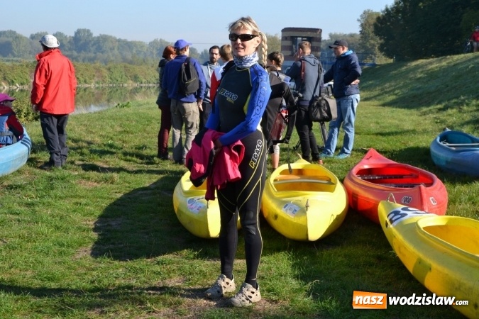 Zdjęcie w galerii na portalu naszwodzislaw.com: Kajaki i pontony do hangarów, czyli finał wodniackiego sezonu na górnej Odrze wiadomości z regionu