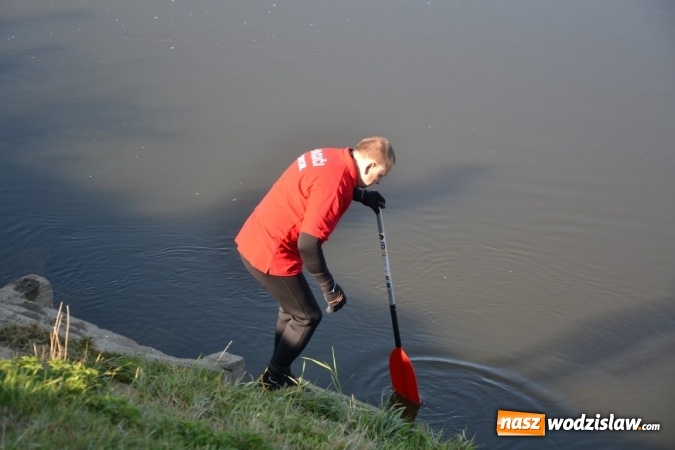 Zdjęcie w galerii na portalu naszwodzislaw.com: Kajaki i pontony do hangarów, czyli finał wodniackiego sezonu na górnej Odrze wiadomości z regionu