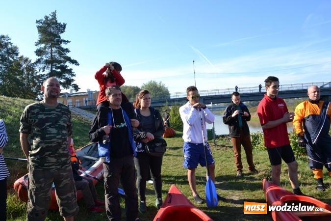 Zdjęcie w galerii na portalu naszwodzislaw.com: Kajaki i pontony do hangarów, czyli finał wodniackiego sezonu na górnej Odrze wiadomości z regionu