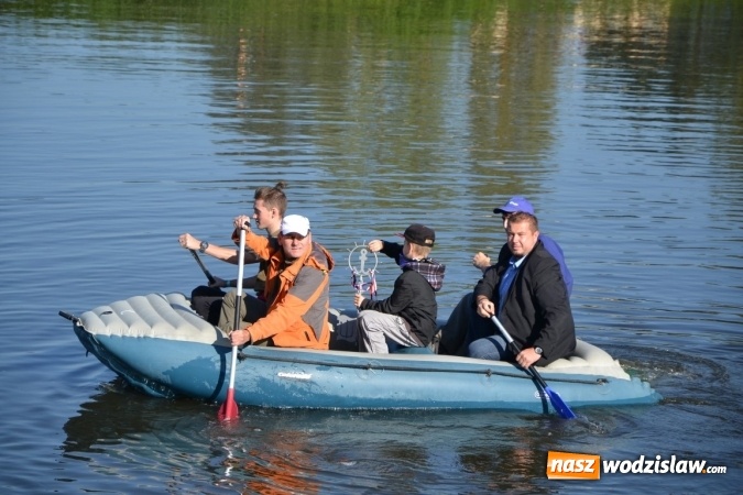 Zdjęcie w galerii na portalu naszwodzislaw.com: Kajaki i pontony do hangarów, czyli finał wodniackiego sezonu na górnej Odrze wiadomości z regionu