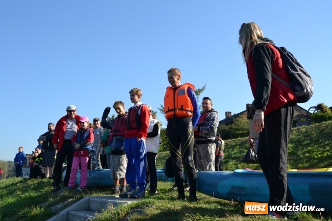 Zdjęcie w galerii na portalu naszwodzislaw.com: Kajaki i pontony do hangarów, czyli finał wodniackiego sezonu na górnej Odrze wiadomości z regionu