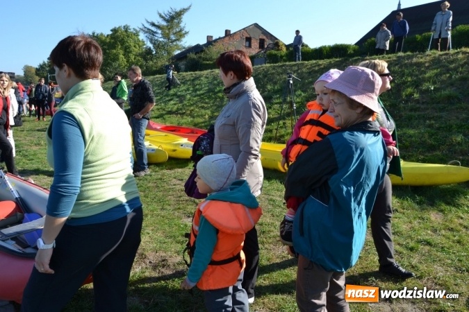 Zdjęcie w galerii na portalu naszwodzislaw.com: Kajaki i pontony do hangarów, czyli finał wodniackiego sezonu na górnej Odrze wiadomości z regionu