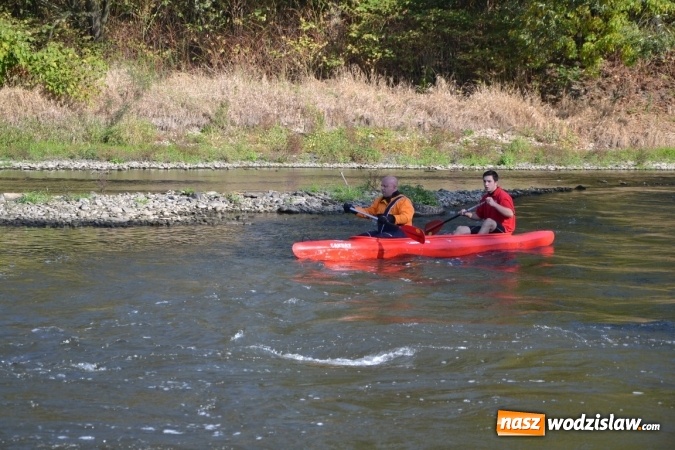 Zdjęcie w galerii na portalu naszwodzislaw.com: Kajaki i pontony do hangarów, czyli finał wodniackiego sezonu na górnej Odrze wiadomości z regionu