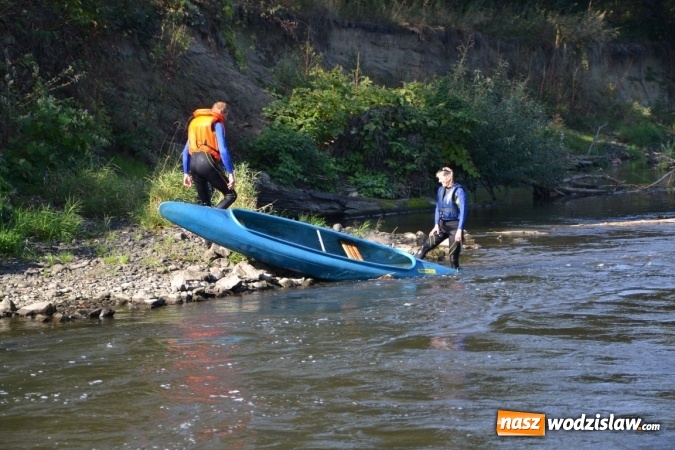 Zdjęcie w galerii na portalu naszwodzislaw.com: Kajaki i pontony do hangarów, czyli finał wodniackiego sezonu na górnej Odrze wiadomości z regionu