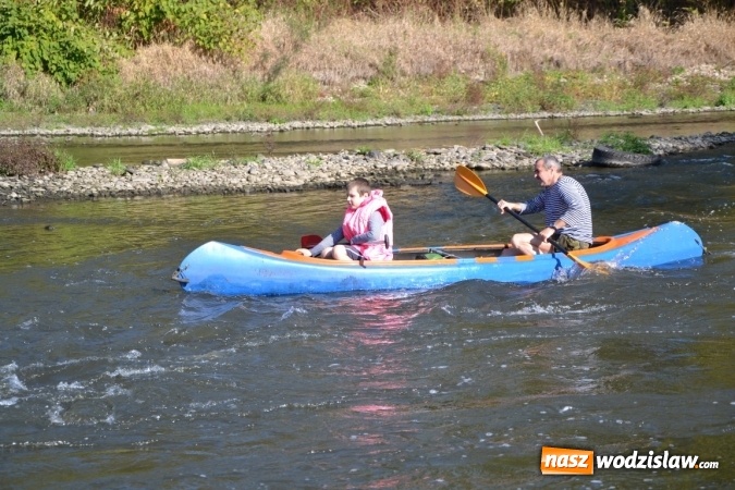 Zdjęcie w galerii na portalu naszwodzislaw.com: Kajaki i pontony do hangarów, czyli finał wodniackiego sezonu na górnej Odrze wiadomości z regionu