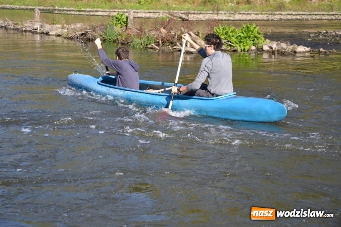 Zdjęcie w galerii na portalu naszwodzislaw.com: Kajaki i pontony do hangarów, czyli finał wodniackiego sezonu na górnej Odrze wiadomości z regionu