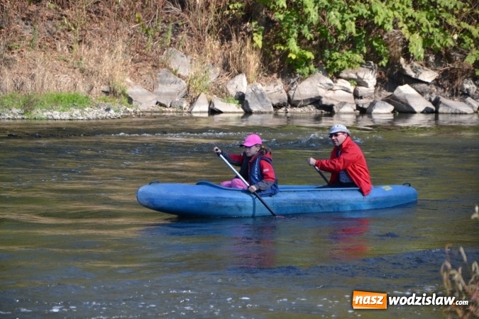 Zdjęcie w galerii na portalu naszwodzislaw.com: Kajaki i pontony do hangarów, czyli finał wodniackiego sezonu na górnej Odrze wiadomości z regionu