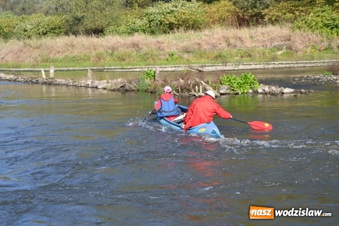 Zdjęcie w galerii na portalu naszwodzislaw.com: Kajaki i pontony do hangarów, czyli finał wodniackiego sezonu na górnej Odrze wiadomości z regionu
