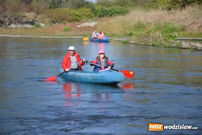 Zdjęcie w galerii na portalu naszwodzislaw.com: Kajaki i pontony do hangarów, czyli finał wodniackiego sezonu na górnej Odrze wiadomości z regionu