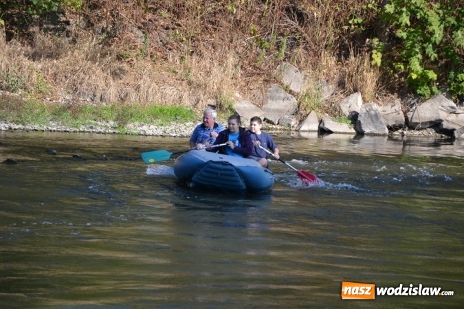 Zdjęcie w galerii na portalu naszwodzislaw.com: Kajaki i pontony do hangarów, czyli finał wodniackiego sezonu na górnej Odrze wiadomości z regionu