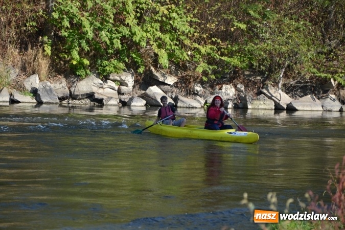 Zdjęcie w galerii na portalu naszwodzislaw.com: Kajaki i pontony do hangarów, czyli finał wodniackiego sezonu na górnej Odrze wiadomości z regionu