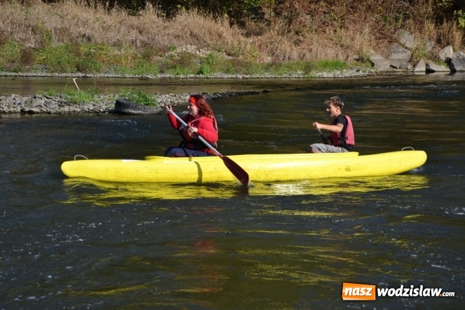 Zdjęcie w galerii na portalu naszwodzislaw.com: Kajaki i pontony do hangarów, czyli finał wodniackiego sezonu na górnej Odrze wiadomości z regionu
