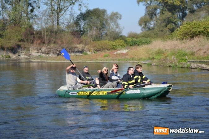 Zdjęcie w galerii na portalu naszwodzislaw.com: Kajaki i pontony do hangarów, czyli finał wodniackiego sezonu na górnej Odrze wiadomości z regionu