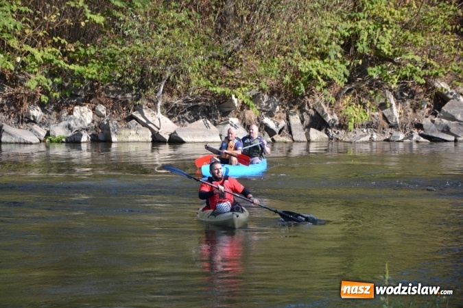 Zdjęcie w galerii na portalu naszwodzislaw.com: Kajaki i pontony do hangarów, czyli finał wodniackiego sezonu na górnej Odrze wiadomości z regionu