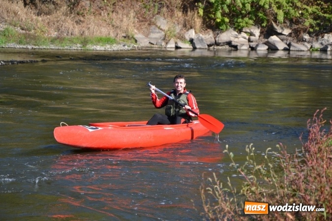 Zdjęcie w galerii na portalu naszwodzislaw.com: Kajaki i pontony do hangarów, czyli finał wodniackiego sezonu na górnej Odrze wiadomości z regionu
