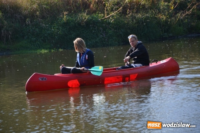 Zdjęcie w galerii na portalu naszwodzislaw.com: Kajaki i pontony do hangarów, czyli finał wodniackiego sezonu na górnej Odrze wiadomości z regionu