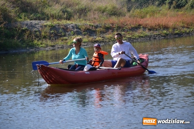 Zdjęcie w galerii na portalu naszwodzislaw.com: Kajaki i pontony do hangarów, czyli finał wodniackiego sezonu na górnej Odrze wiadomości z regionu