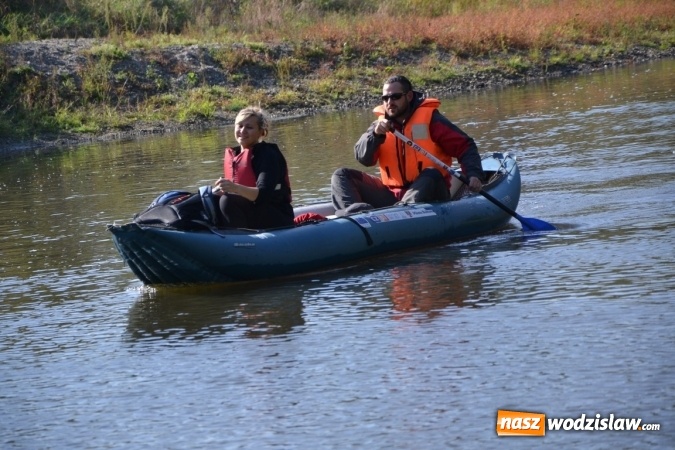 Zdjęcie w galerii na portalu naszwodzislaw.com: Kajaki i pontony do hangarów, czyli finał wodniackiego sezonu na górnej Odrze wiadomości z regionu