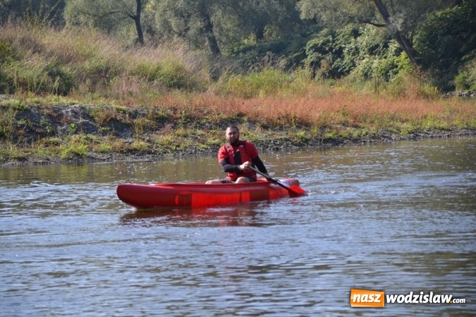 Zdjęcie w galerii na portalu naszwodzislaw.com: Kajaki i pontony do hangarów, czyli finał wodniackiego sezonu na górnej Odrze wiadomości z regionu
