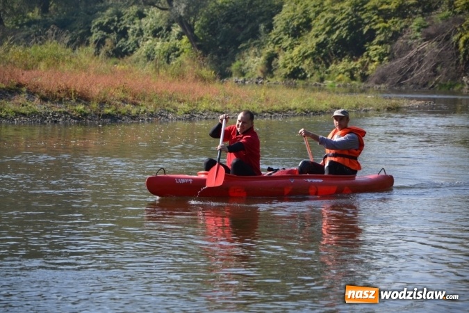 Zdjęcie w galerii na portalu naszwodzislaw.com: Kajaki i pontony do hangarów, czyli finał wodniackiego sezonu na górnej Odrze wiadomości z regionu