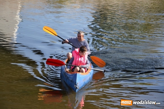 Zdjęcie w galerii na portalu naszwodzislaw.com: Kajaki i pontony do hangarów, czyli finał wodniackiego sezonu na górnej Odrze wiadomości z regionu