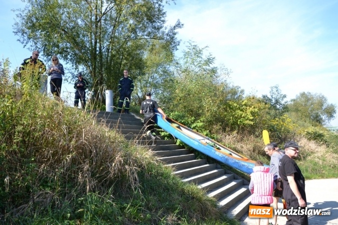 Zdjęcie w galerii na portalu naszwodzislaw.com: Kajaki i pontony do hangarów, czyli finał wodniackiego sezonu na górnej Odrze wiadomości z regionu