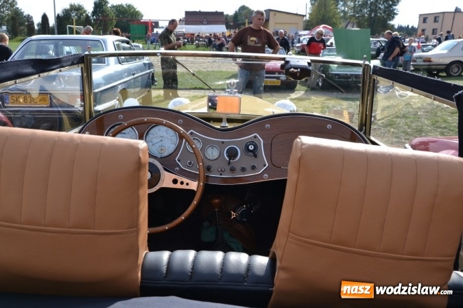 Zdjęcie w galerii na portalu naszwodzislaw.com: Oldtimery z całego regionu zjechały do Zabełkowa wiadomości z regionu