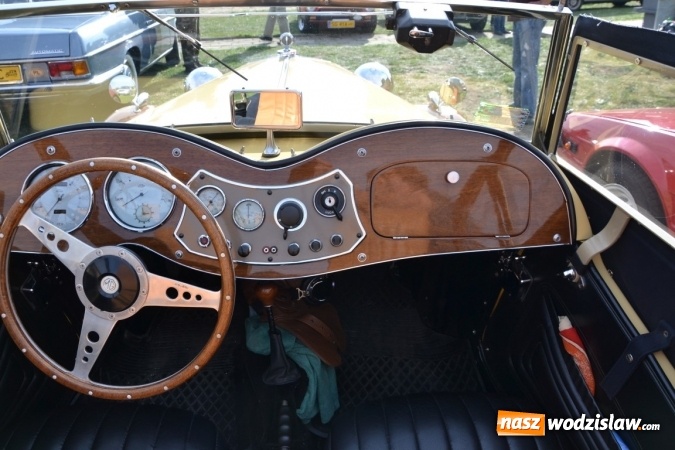 Zdjęcie w galerii na portalu naszwodzislaw.com: Oldtimery z całego regionu zjechały do Zabełkowa wiadomości z regionu