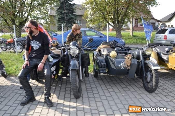 Zdjęcie w galerii na portalu naszwodzislaw.com: Oldtimery z całego regionu zjechały do Zabełkowa wiadomości z regionu