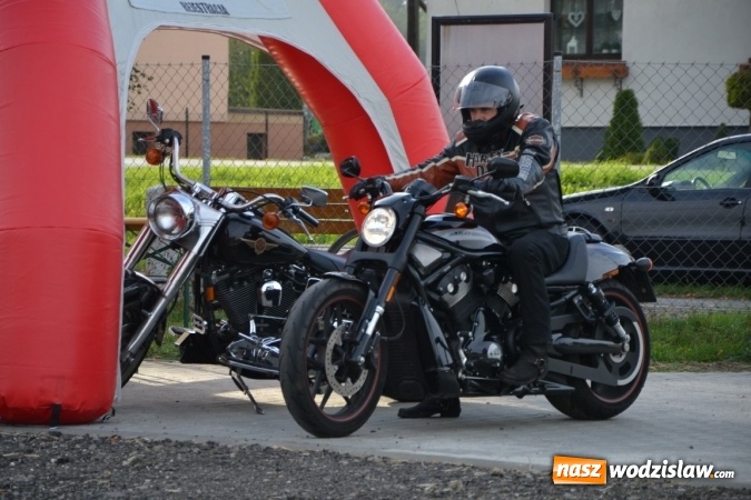 Zdjęcie w galerii na portalu naszwodzislaw.com: Oldtimery z całego regionu zjechały do Zabełkowa wiadomości z regionu