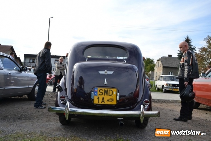 Zdjęcie w galerii na portalu naszwodzislaw.com: Oldtimery z całego regionu zjechały do Zabełkowa wiadomości z regionu