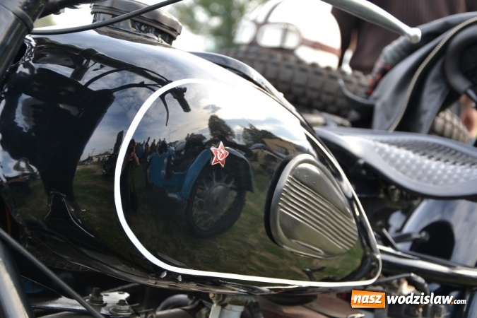 Zdjęcie w galerii na portalu naszwodzislaw.com: Oldtimery z całego regionu zjechały do Zabełkowa wiadomości z regionu