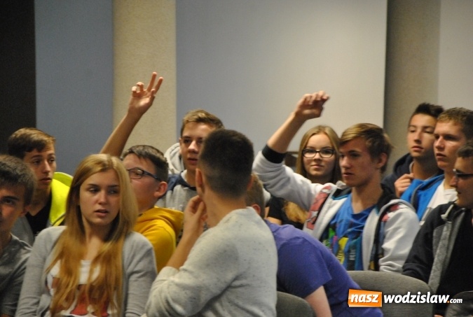 Zdjęcie w galerii na portalu naszwodzislaw.com: Studentki z Tajlandii i Gruzji w Zespole Szkół Technicznych w Wodzisławiu Śląskim wiadomości z regionu