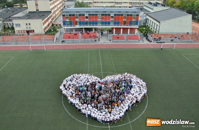 Zdjęcie w galerii na portalu naszwodzislaw.com: Studentki z Tajlandii i Gruzji w Zespole Szkół Technicznych w Wodzisławiu Śląskim wiadomości z regionu