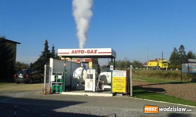 Zdjęcie w galerii na portalu naszwodzislaw.com: Rozszczelniony zbiornik w Gorzycach przyczyną ewakuowania mieszkańców z pobliskich domów wiadomości z regionu