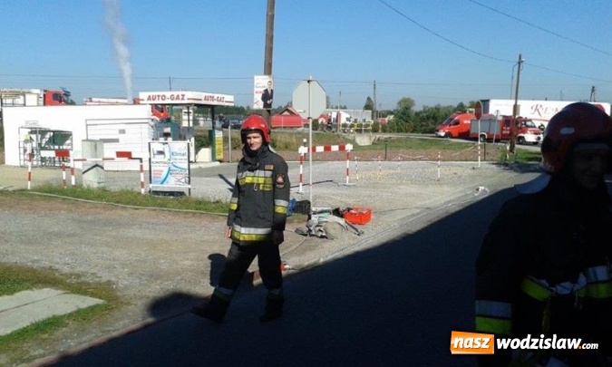 Zdjęcie w galerii na portalu naszwodzislaw.com: Rozszczelniony zbiornik w Gorzycach przyczyną ewakuowania mieszkańców z pobliskich domów wiadomości z regionu