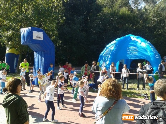 Zdjęcie w galerii na portalu naszwodzislaw.com: Rekordowa ilość uczestników podczas zawodów biathlonowych na Trzech Wzgórzach wiadomości z regionu