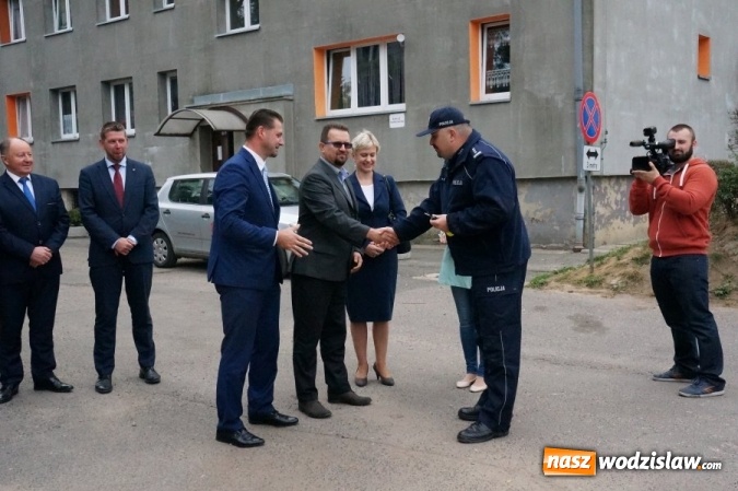 Zdjęcie w galerii na portalu naszwodzislaw.com: Sześć nowych radiowoz&oacute;w w wodzisławskiej komendzie wiadomości z regionu