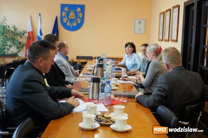 Zdjęcie w galerii na portalu naszwodzislaw.com: Mszana: Stypendia głównym tematem posiedzenia Komisji Spraw Społecznych  wiadomości z regionu