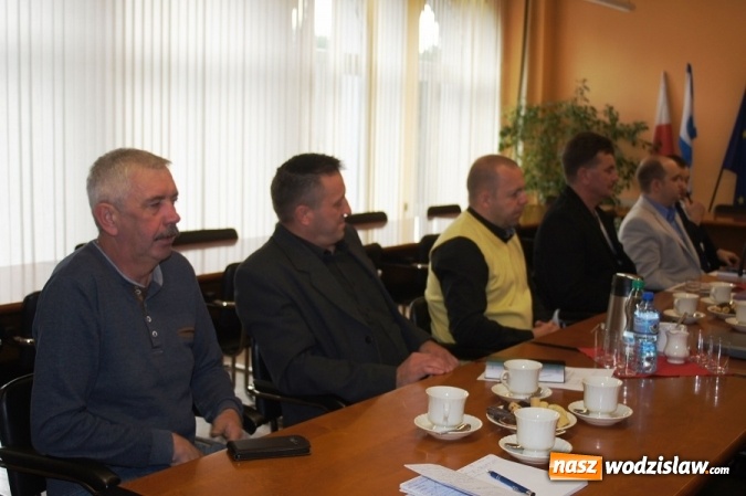 Zdjęcie w galerii na portalu naszwodzislaw.com: Mszana: Stypendia głównym tematem posiedzenia Komisji Spraw Społecznych  wiadomości z regionu