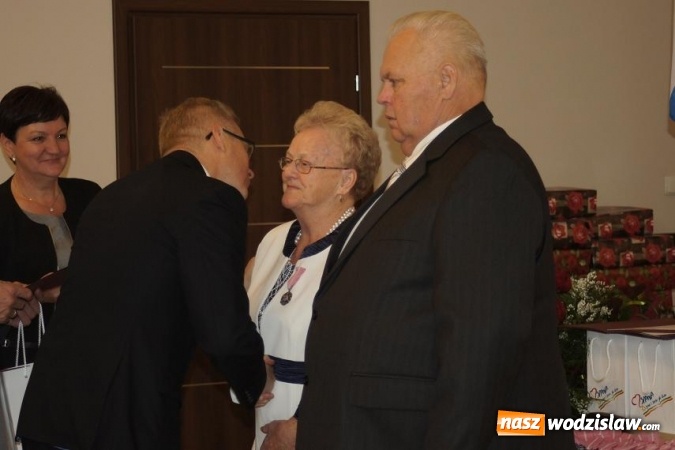 Zdjęcie w galerii na portalu naszwodzislaw.com: 24 pary małżeńskie z Mszany świętowały Złote i Diamentowe Gody wiadomości z regionu