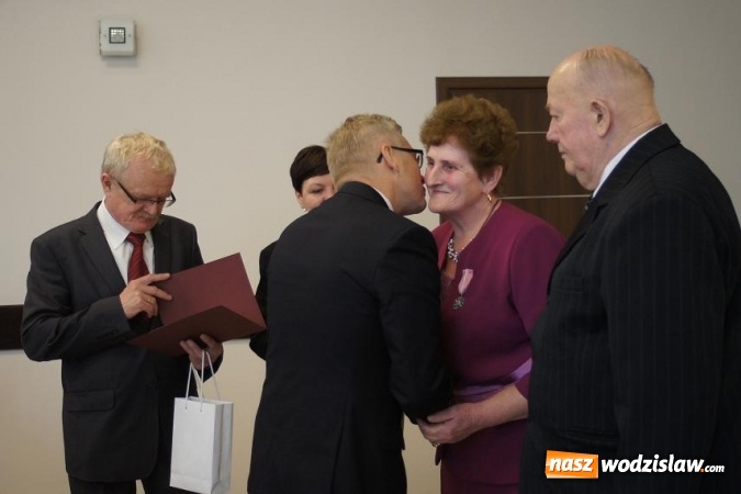 Zdjęcie w galerii na portalu naszwodzislaw.com: 24 pary małżeńskie z Mszany świętowały Złote i Diamentowe Gody wiadomości z regionu