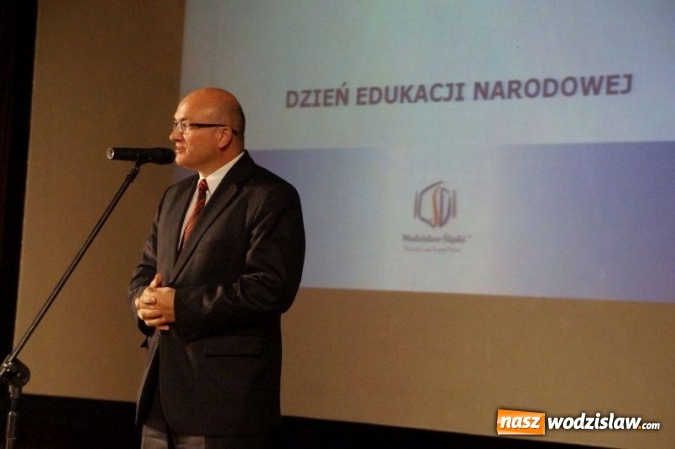 Zdjęcie w galerii na portalu naszwodzislaw.com: Miejskie obchody Dnia Edukacji Narodowej wiadomości z regionu