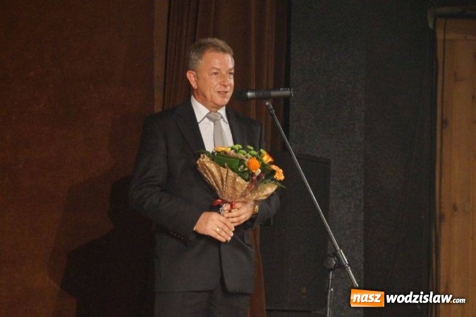 Zdjęcie w galerii na portalu naszwodzislaw.com: Miejskie obchody Dnia Edukacji Narodowej wiadomości z regionu