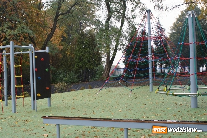 Zdjęcie w galerii na portalu naszwodzislaw.com: Nowoczesne linarium zamiast starej piaskownicy przy Ośrodku Kultury w Mszanie  wiadomości z regionu