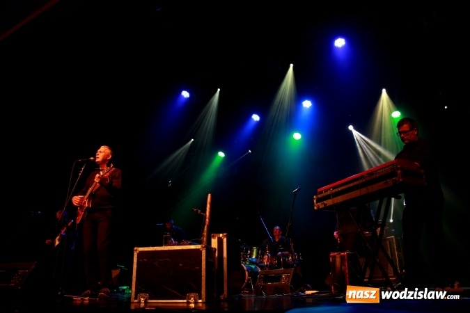 Zdjęcie w galerii na portalu naszwodzislaw.com: Zespół Raz, Dwa, Trzy wystąpił na deskach rydułtowskiej sceny  wiadomości z regionu