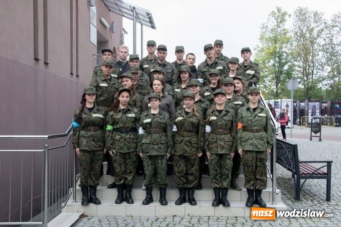 Zdjęcie w galerii na portalu naszwodzislaw.com: Przyszli specjaliści logistyki wojskowej ćwiczyli na Machnikowcu  wiadomości z regionu