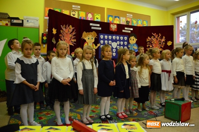 Zdjęcie w galerii na portalu naszwodzislaw.com: Uroczyste pasowanie na ucznia w Szkole Podstawowej nr 15 wiadomości z regionu