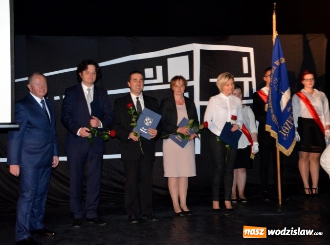 Zdjęcie w galerii na portalu naszwodzislaw.com: II Liceum Og&oacute;lnokształcące w Wodzisławiu Śląskim świętowało 25-lecie istnienia wiadomości z regionu