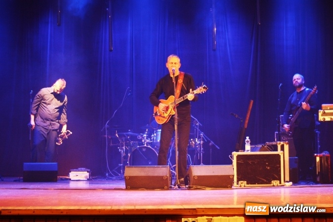 Zdjęcie w galerii na portalu naszwodzislaw.com: Zesp&oacute;ł Raz, Dwa, Trzy świętował w Wodzisławiu sw&oacute;j jubileusz wiadomości z regionu